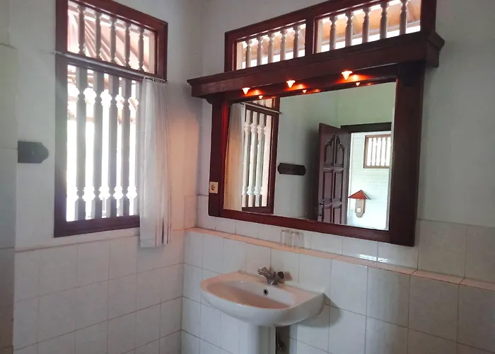 Rini Hotel 3*